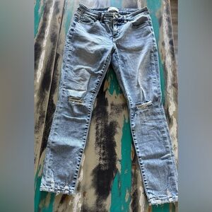 BKE Women's Light Wash Distressed Payton Ankle Skinny Jeans